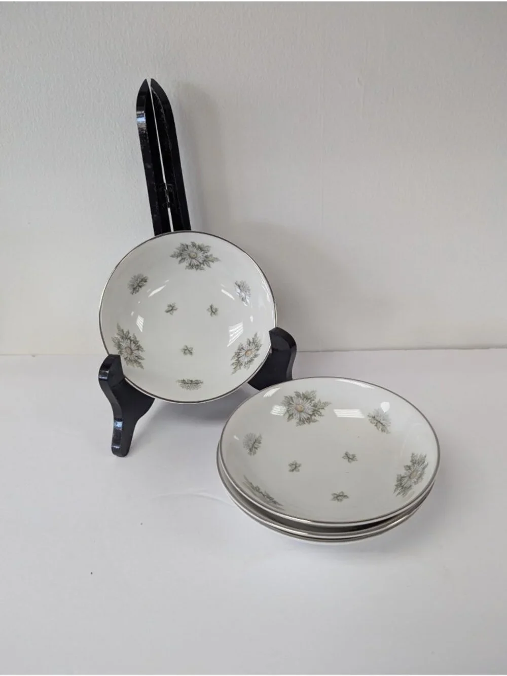Franconia Silver Thistle Set of 4 Berry Dessert Bowls 5 3/8